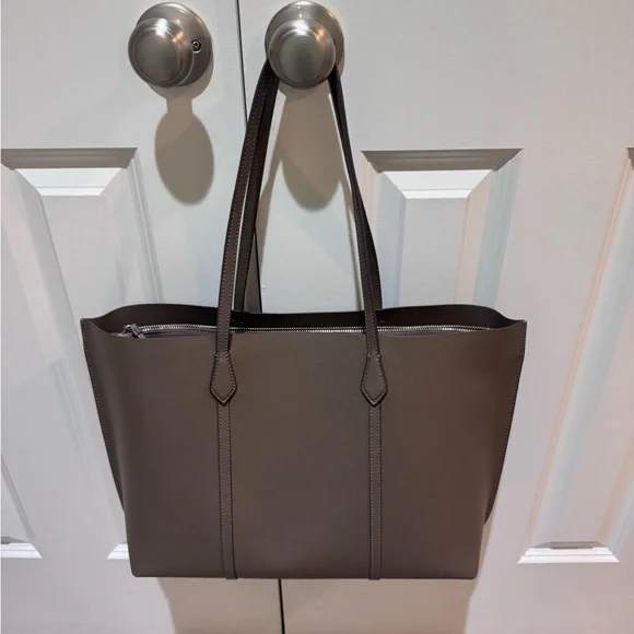 Tory Burch Perry Leather Tote Bag - Picture 3 of 10